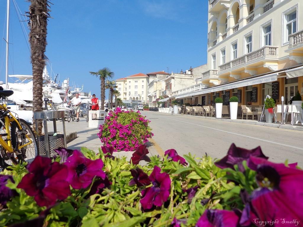 Apartments Mladenka Poreč Exterior foto